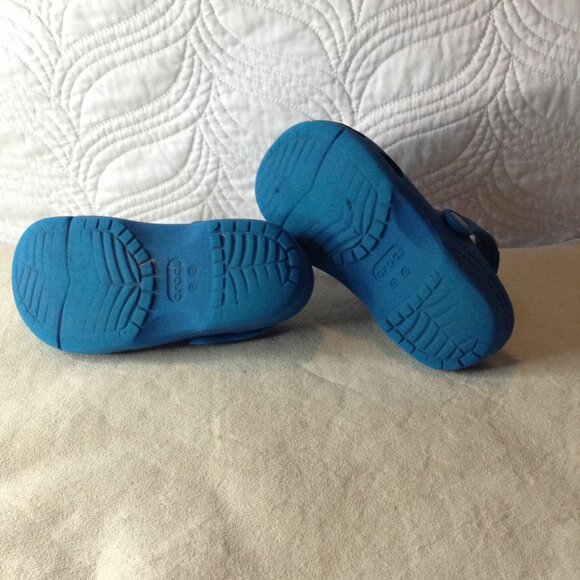 Blue Crocs/Super Mario Charm; Kids "S" (12) Classic clog, Jibbitz Charm, Kidcore - Picture 3 of 4